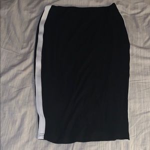 Black and white pencil skirt